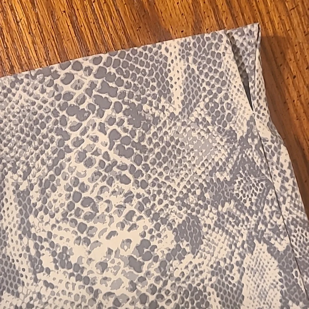 Pants - Picture 3 of 4